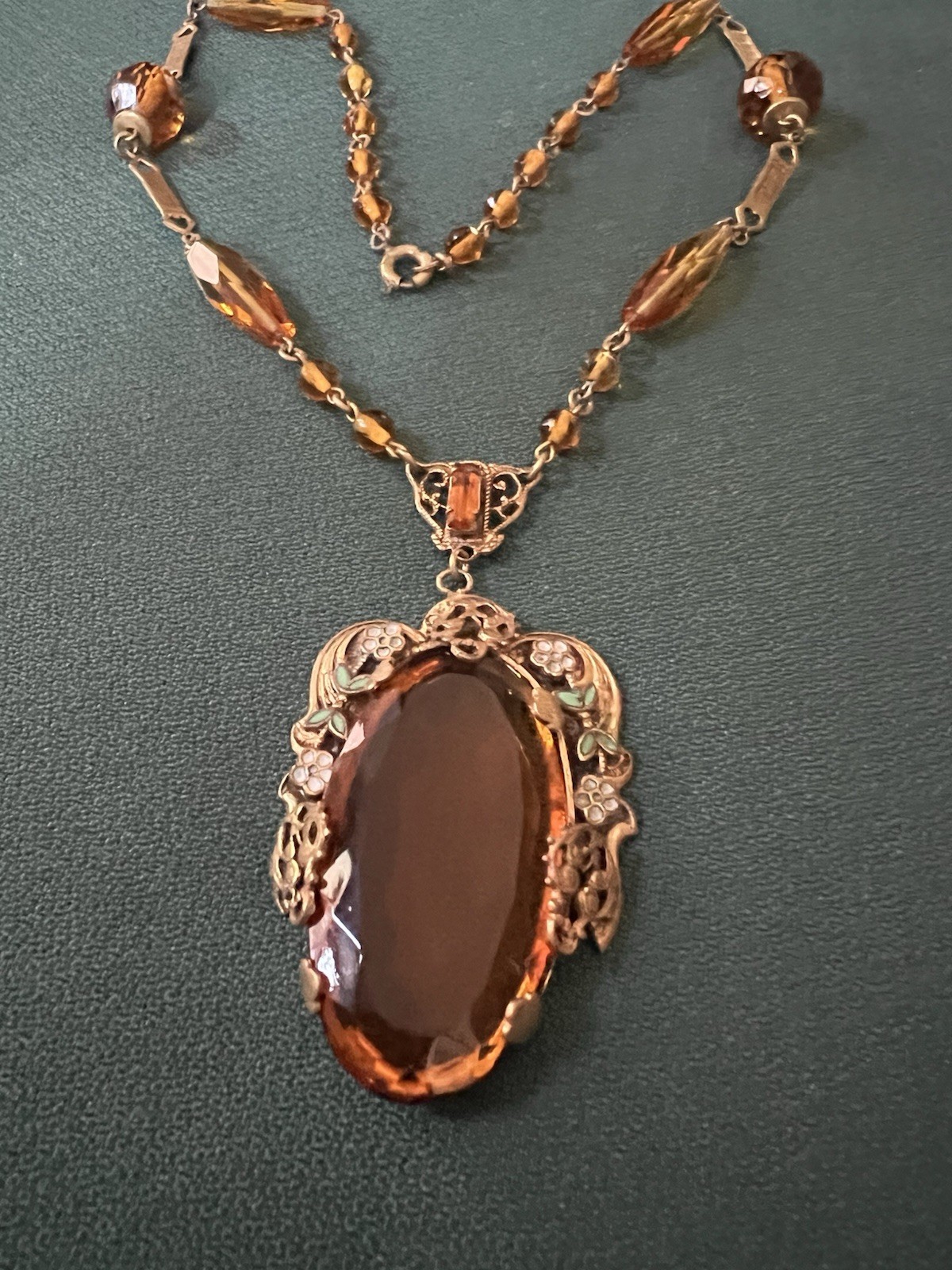 CZECH STUNNING VTG COGNAC COLOR FACETED BRASS FILIGREE ENAMELED PENDANT NECKLACE