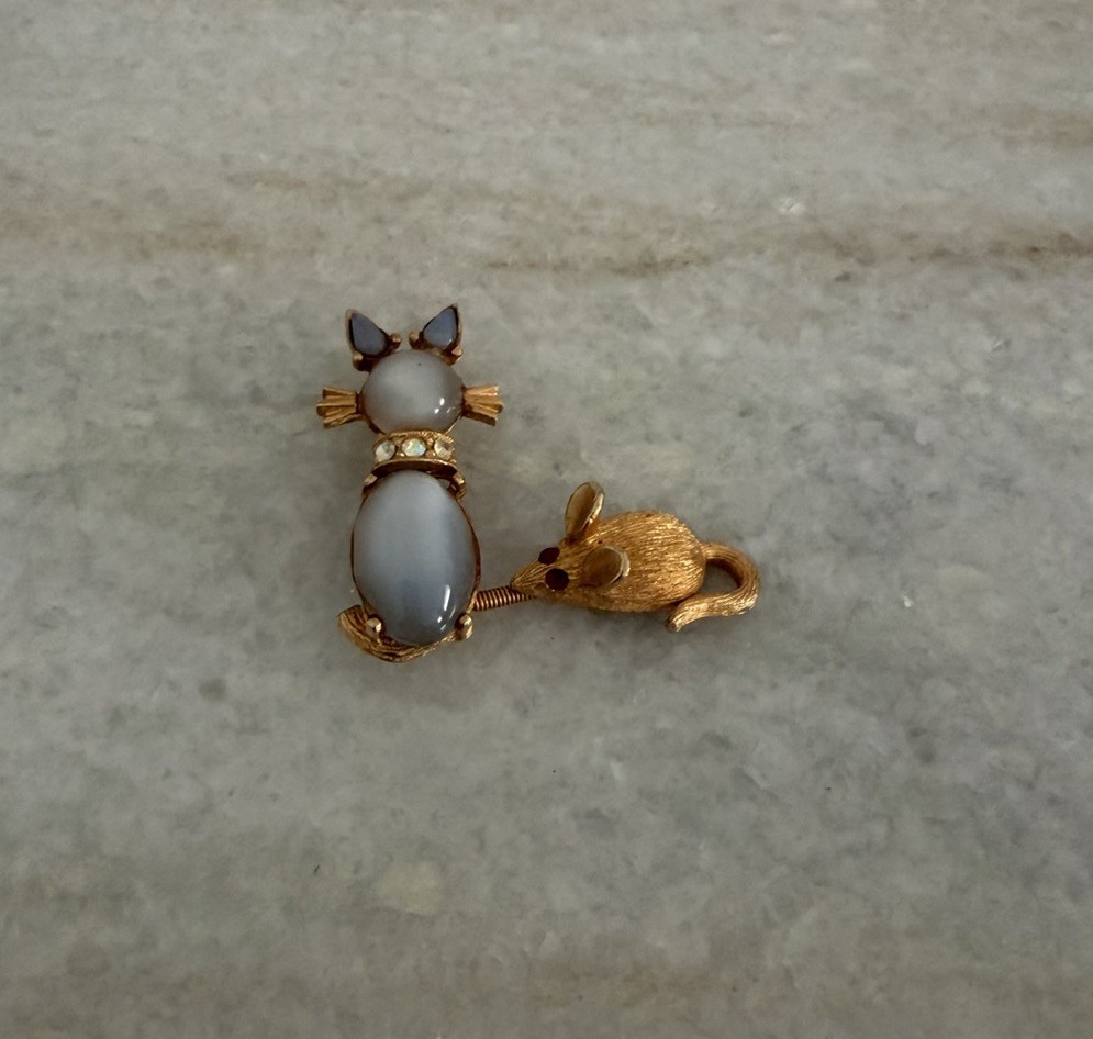 Vintage Jelly Belly Cat and Mouse Trembler Brooch Pin Very Good Condition