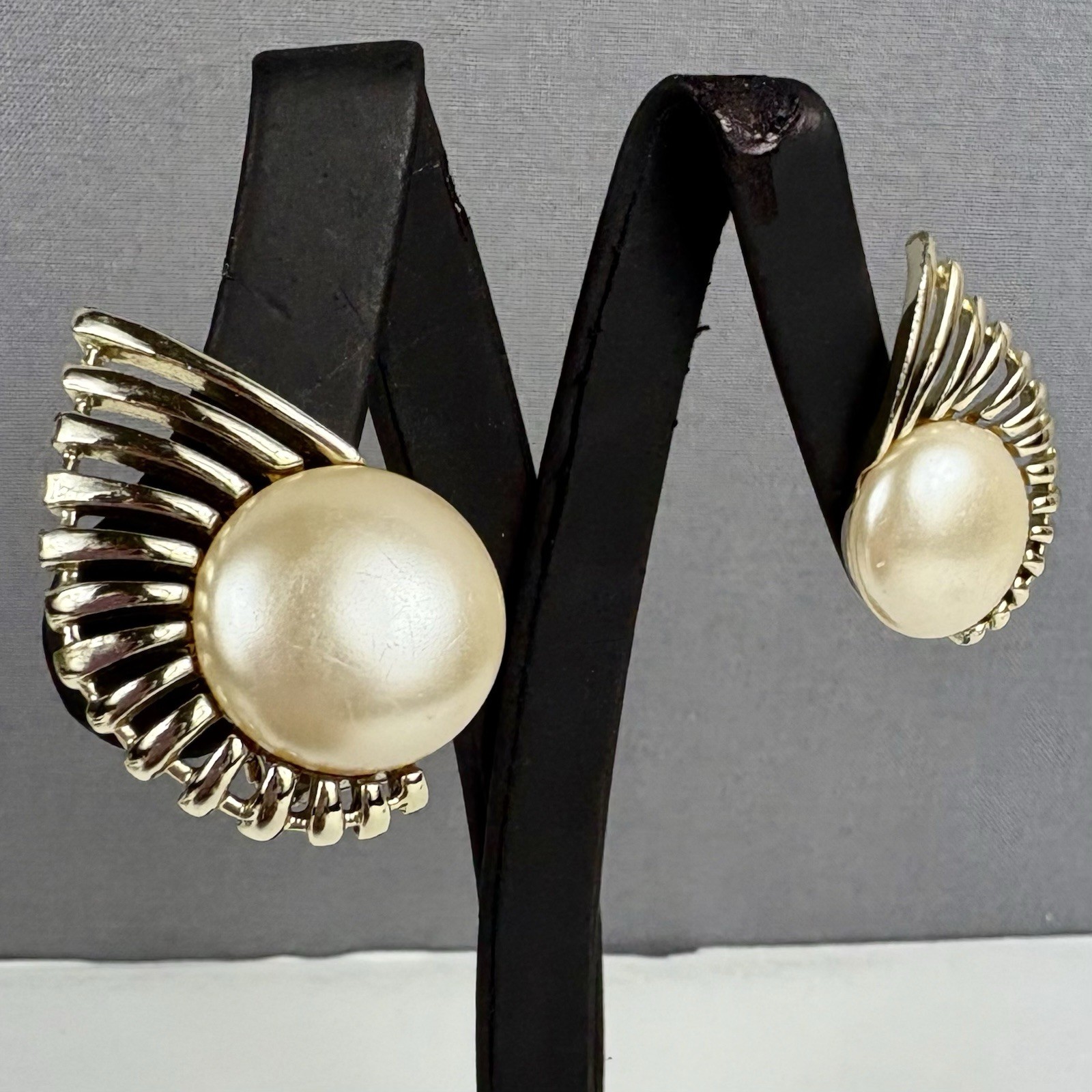 Vintage Sarah Coventry Wings Of Flight Faux Pearl Clip Earrings