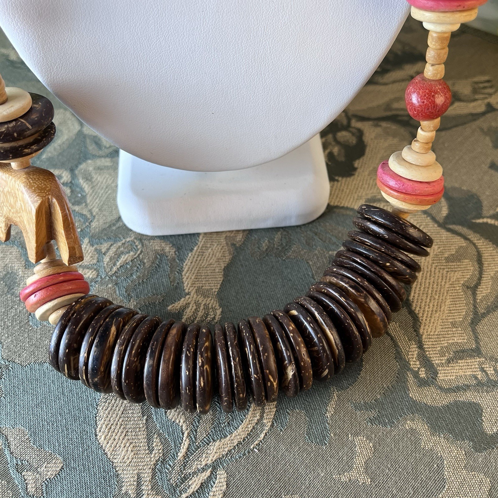 Vtg 26” African Safari Wood Bead Necklace & Rhino Earrings Lion Zebra Elephant