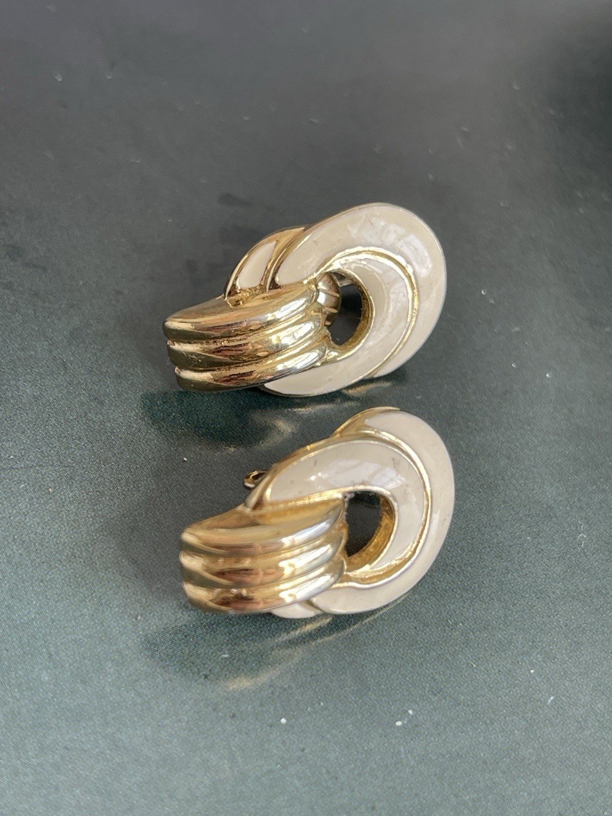 Vintage signed Trifari ivory enamel clip-on Earrings Knot Signed