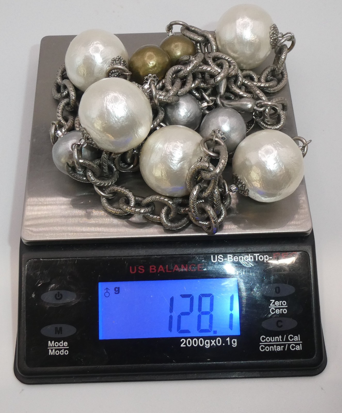 LORREN BELL CHAIN LINK SILVER TONE & FAUX PEARL LONG NECKLACE 46″ DESIGNER