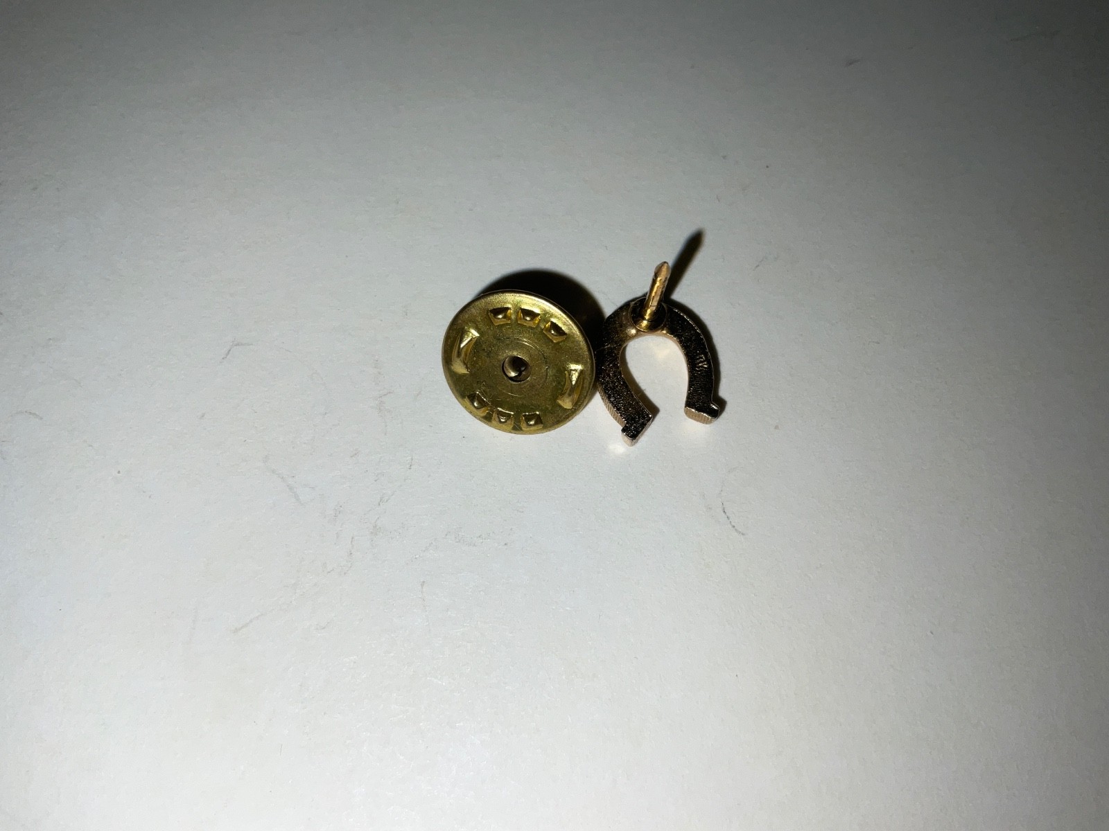 Antique Victorian 10K Solid Gold & Garnet Horseshoe Lapel Pin / Tie Tack Mint