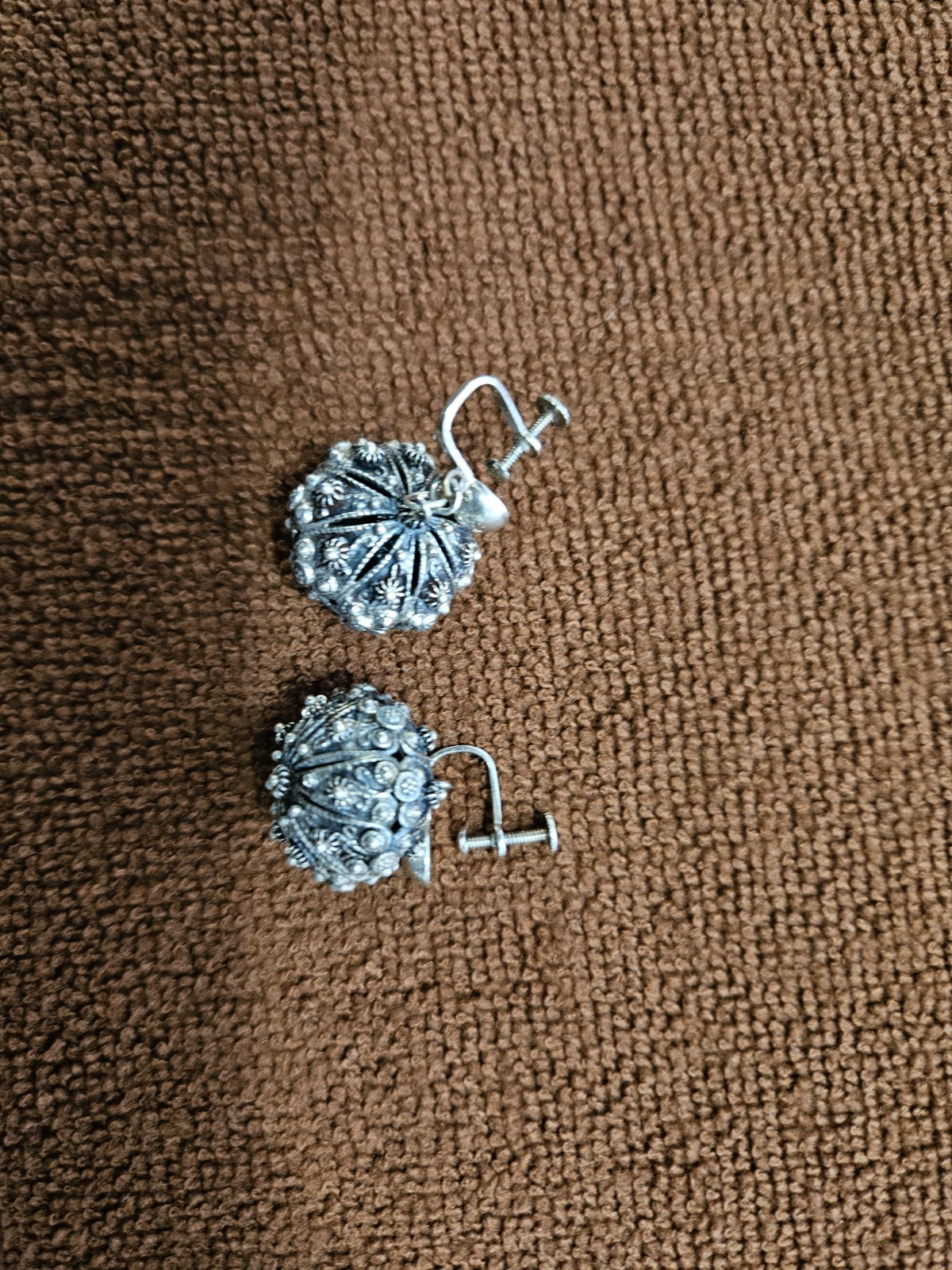 Vintage Siam Sterling Silver Screw Back Stud Earrings