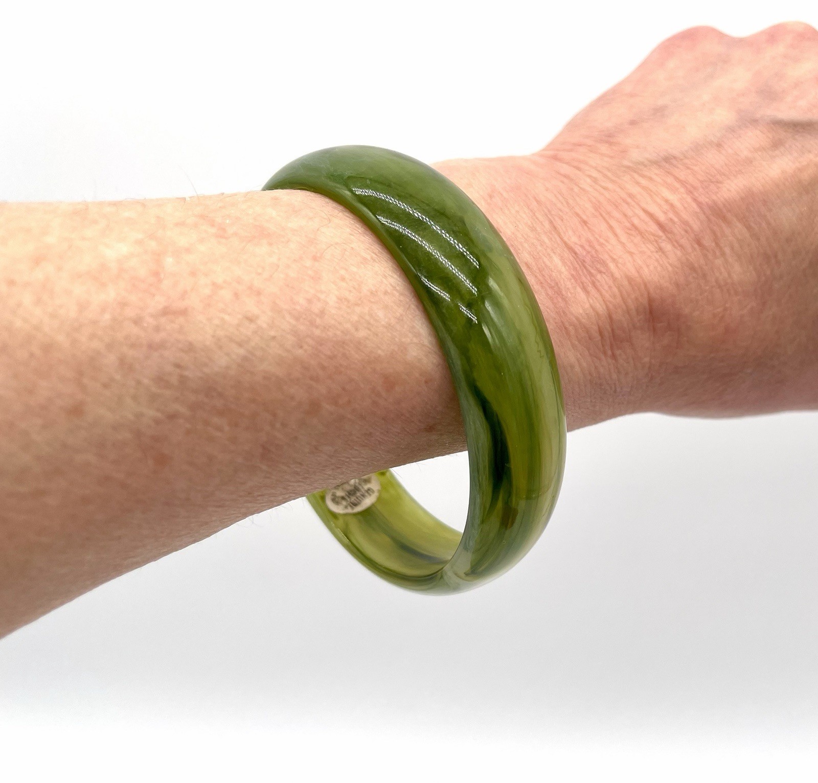 Vintage Genuine Lucite Made in Hong Kong Green Swirled 3/4″ Bangle