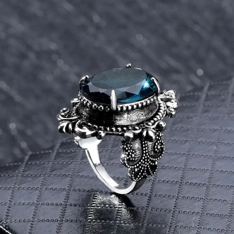 Carved Pattern Vintage Women Rings with Oval Blue CZ Stone Retro.