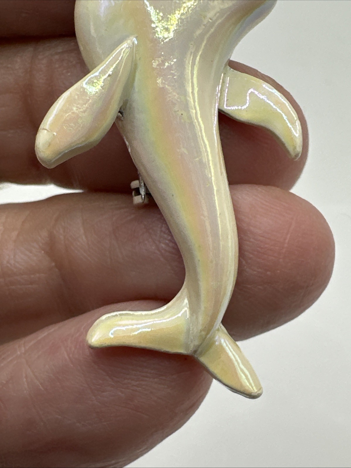 Vintage Beluga Whale White Pearlescent Enamel Dolphin Brooch Pin Sea Creature