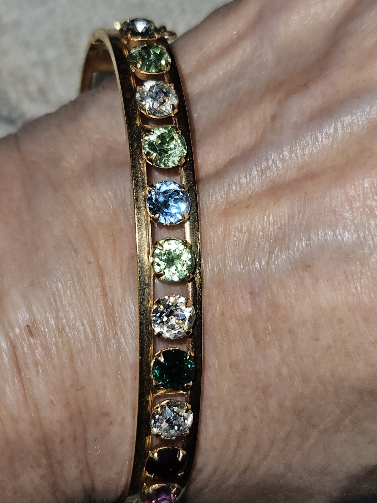 Vintage Van Dell Gold Toned Bangle Bracelet w Sparkling Stones