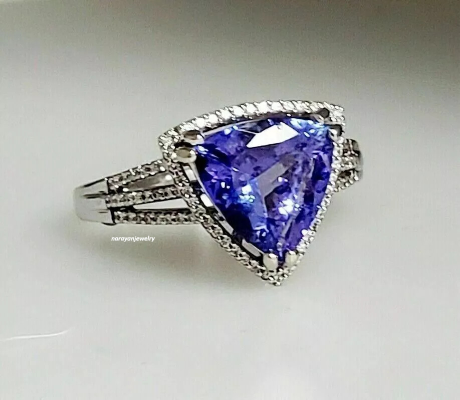 4.25 CT Trillion cut Tanzanite Halo Stunning Engagement Ring 925 Sterling Silver