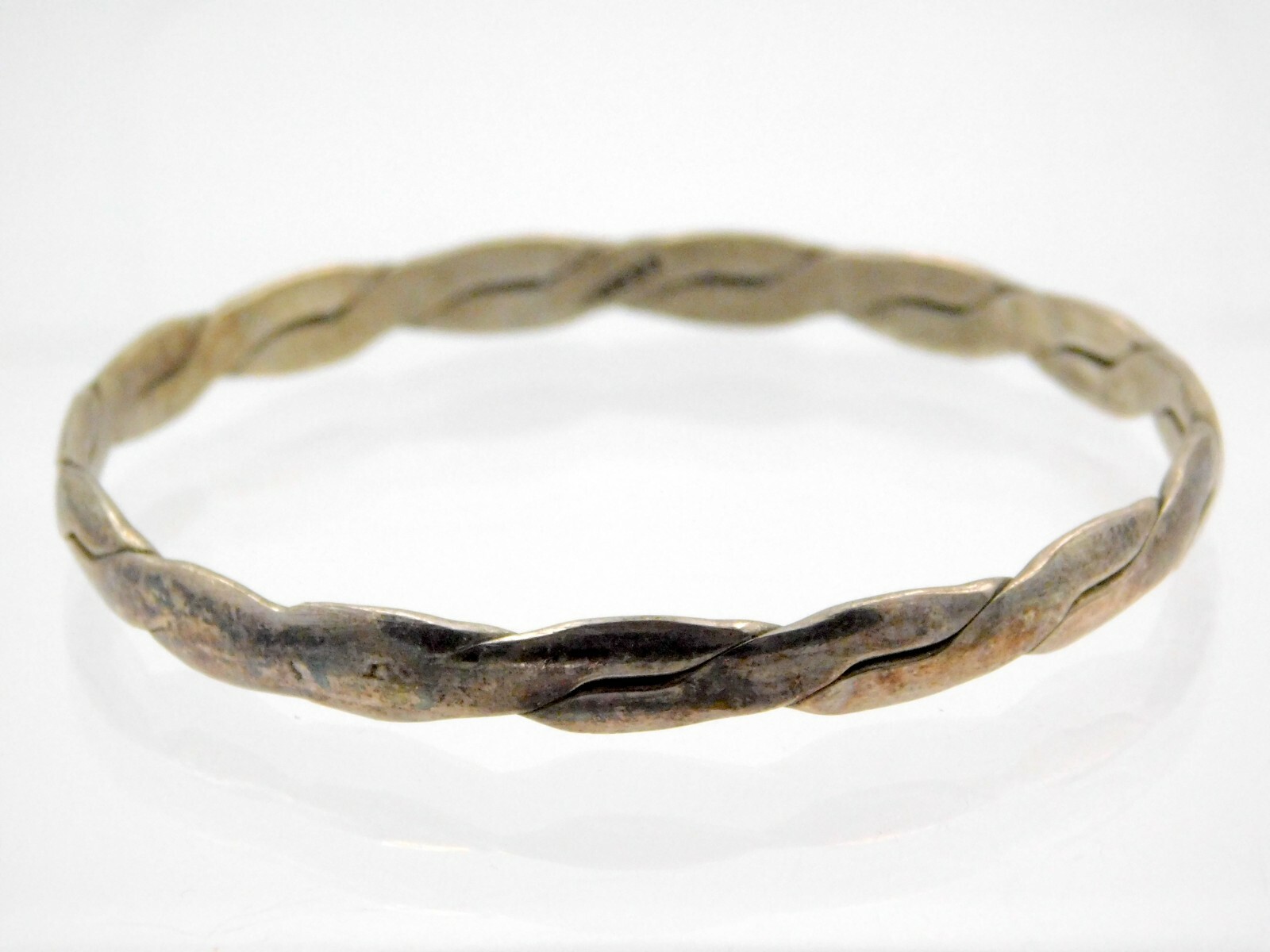 Vintage Mexico Silvertone Alloy Metal Braid Bangle Bracelet 8 1/8 Inches 16.4G