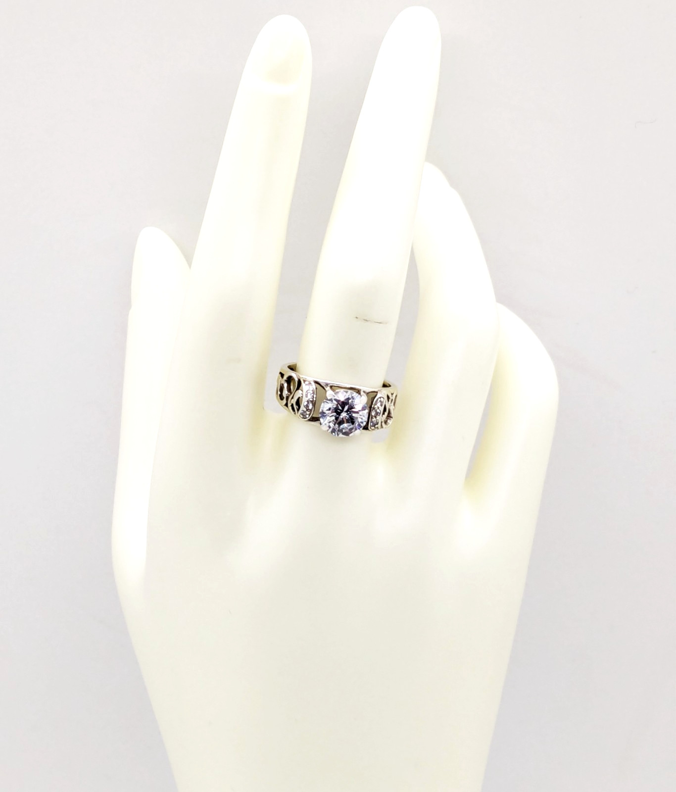 Vintage Elegant RING Silver 925 with Bright Stone -size: 8.75US (18.5mm)| UA #56