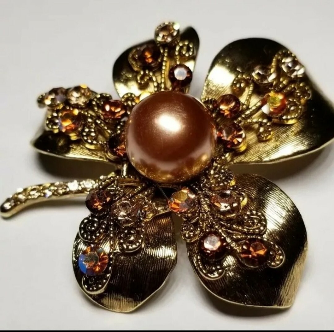 Golden Brown Crystal Faux Pearl Leaf Brooch