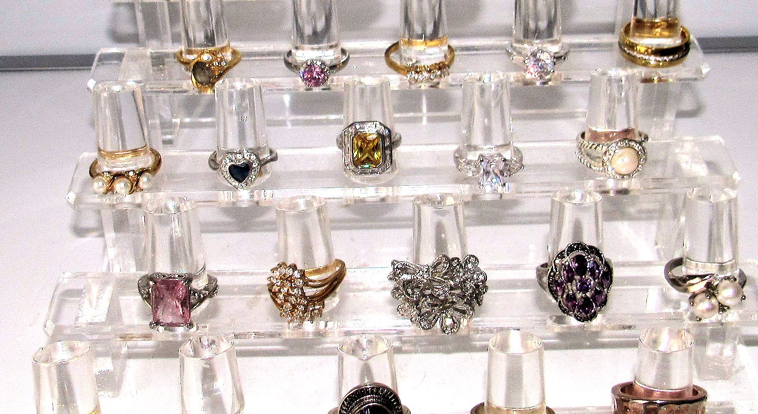 Lot of 30 Costume Rings Sizes 4.5 – 9.5 Mixed Womens Vintage Modern