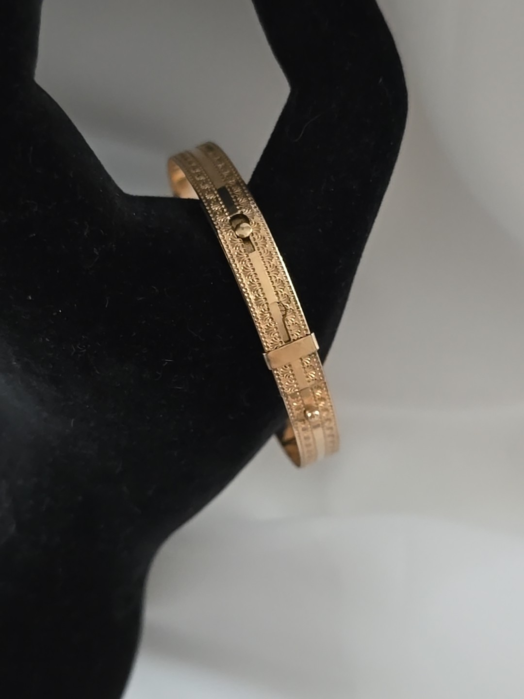 Victorian Gold Filled Buckle Bangle Bracelet Engraved Design Small Wrist 5.5″