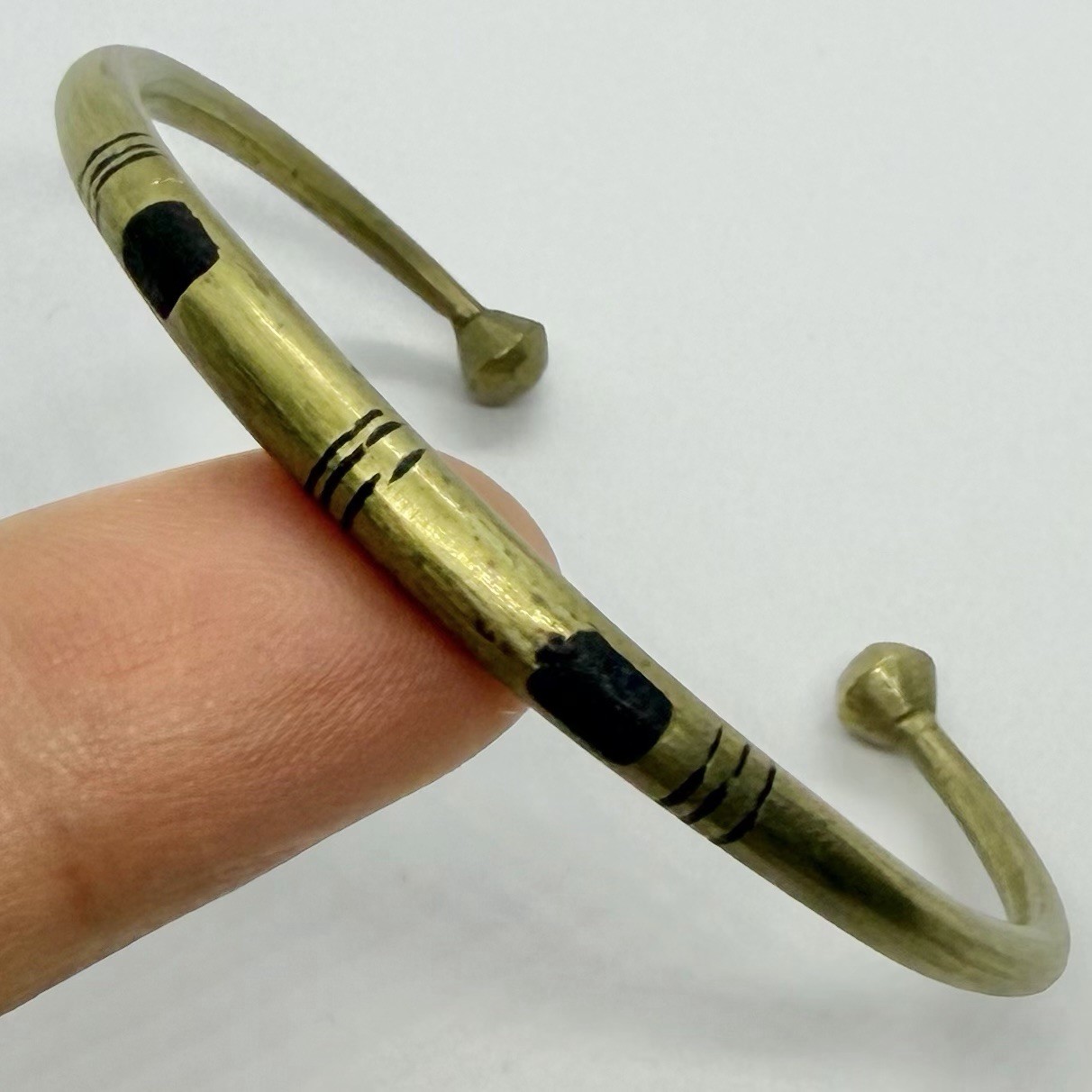 Vtg Tuareg African Brass Black Inlay Oval Cuff Bracelet