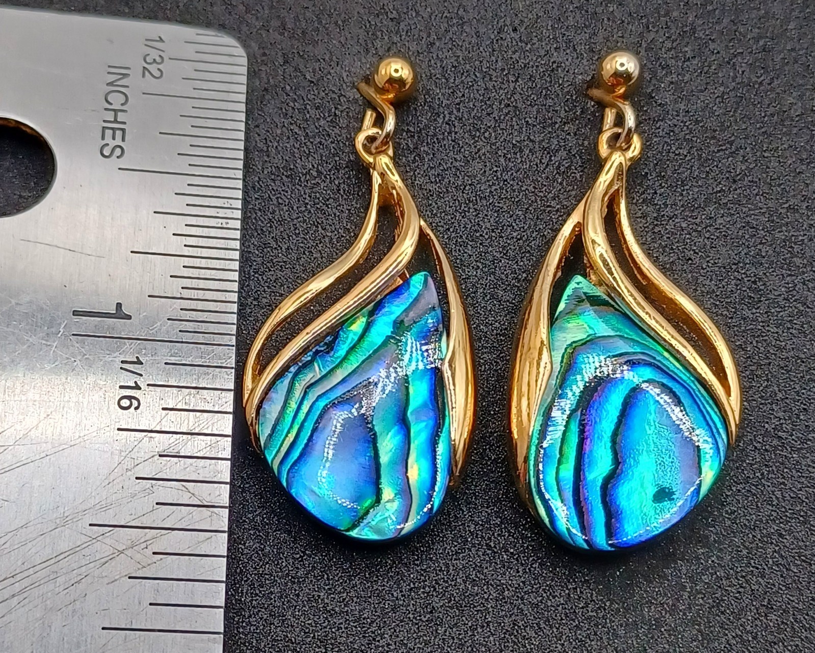 Ariki Paua Abalone Shell Earrings Dangle Gold Tone “Swoosh” Design New Zealand
