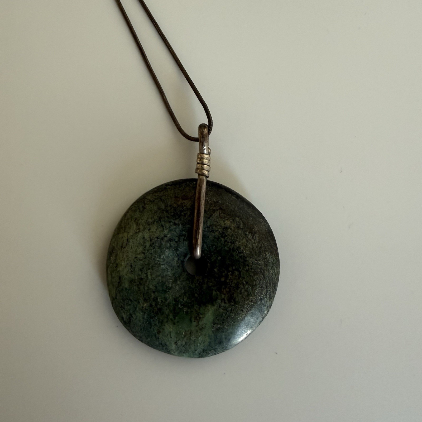 Vintage AGI Snake Chain Necklace Natural Green Gemstone Bi Disc Donut Pendant 16