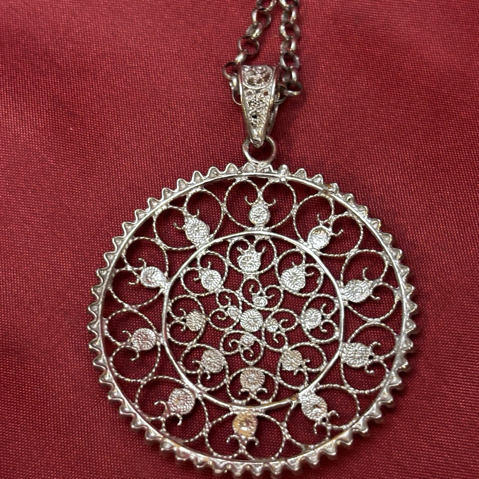 Vintage Sterling Silver Filigree Medallion Pendant Rolo Chain Necklace