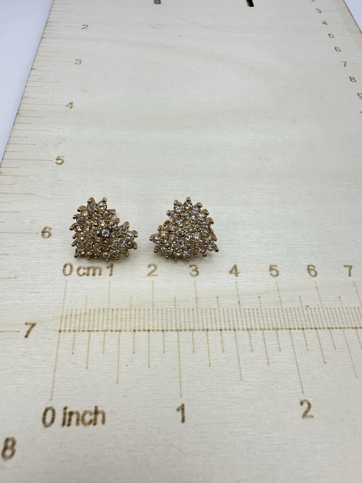 BEAUTIFUL Vintage Genuine Crystal and Gold Tone Heart Earrings Marked Roman