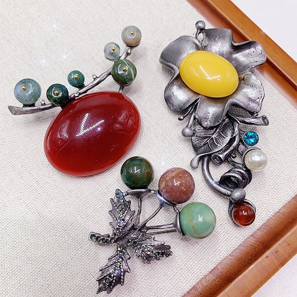 20PCS Elegant Aesthetic Mystic Brooch Random Mixed Natural Stone Jewelry Lot