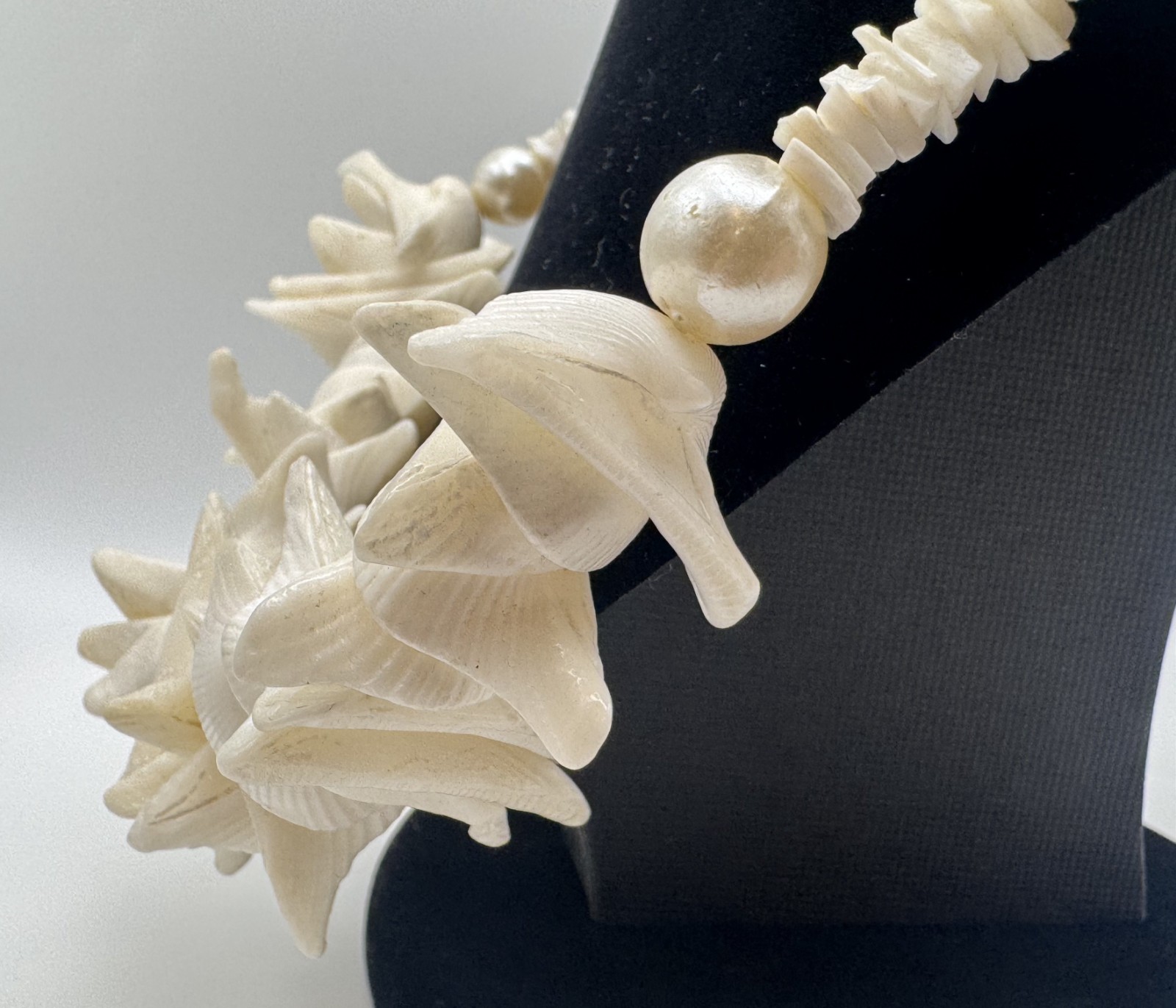 VTG White Shell Statement Necklace