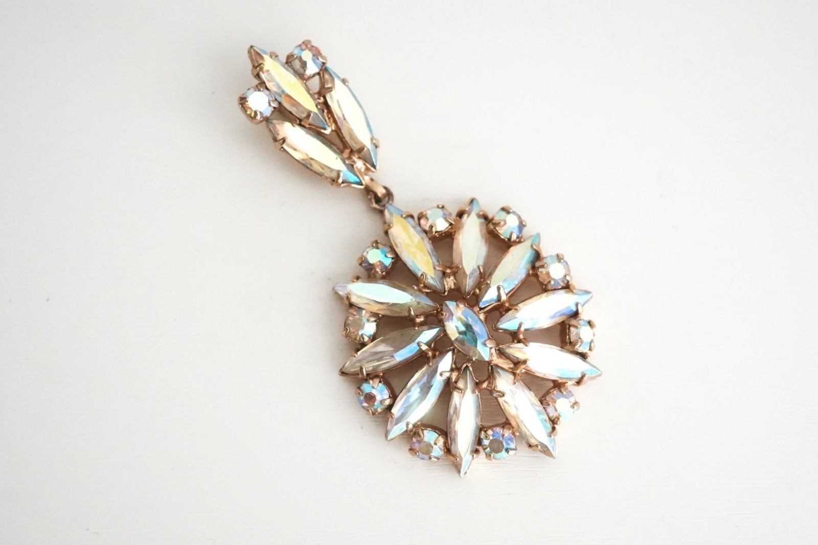 Vintage pendant rhinestone Aurora Borealis flower gold-plated 6.5 cm.