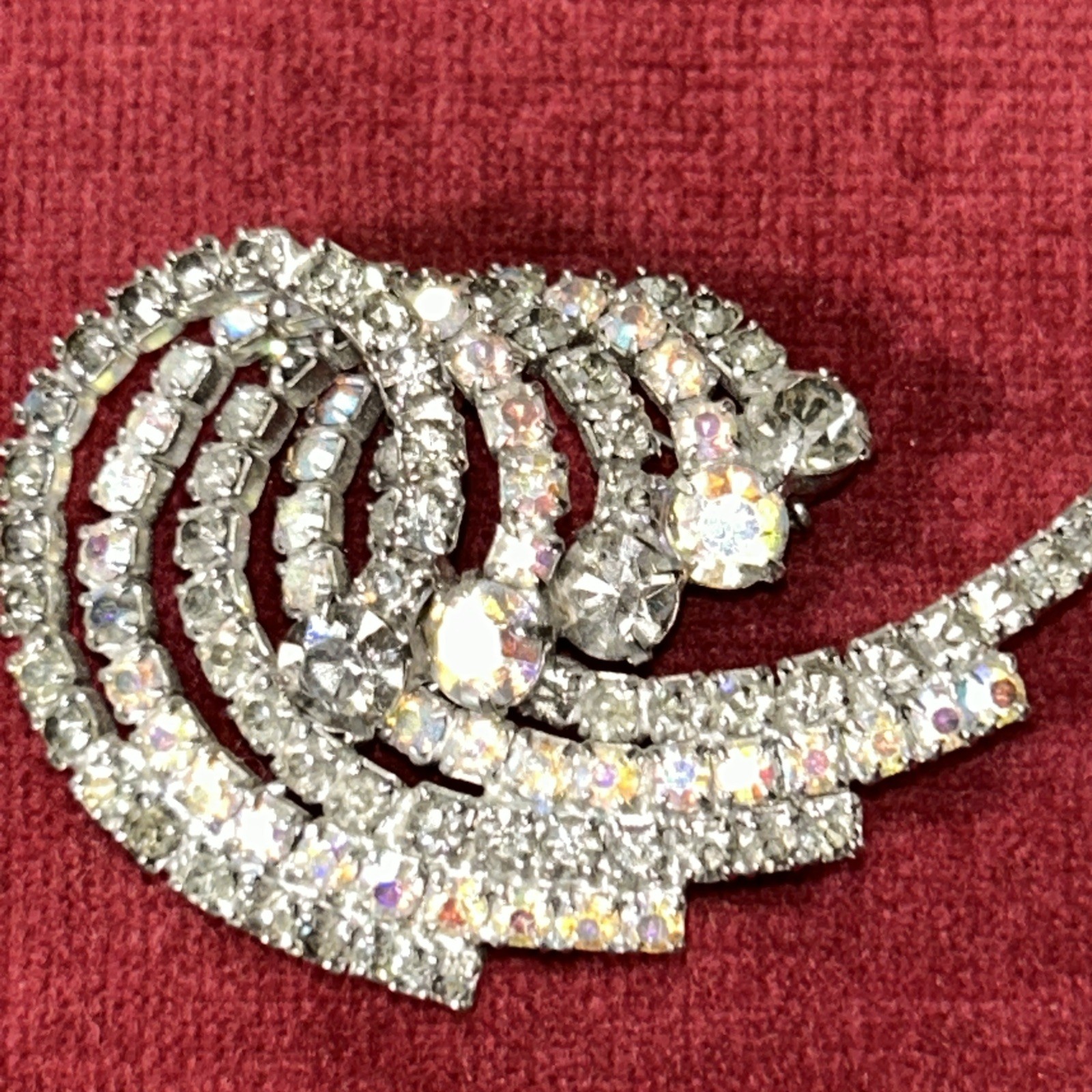 Vtg Stunning KRAMER OF NEW YORK Vintage Aurora Borealis Brooch & Earring Set 352
