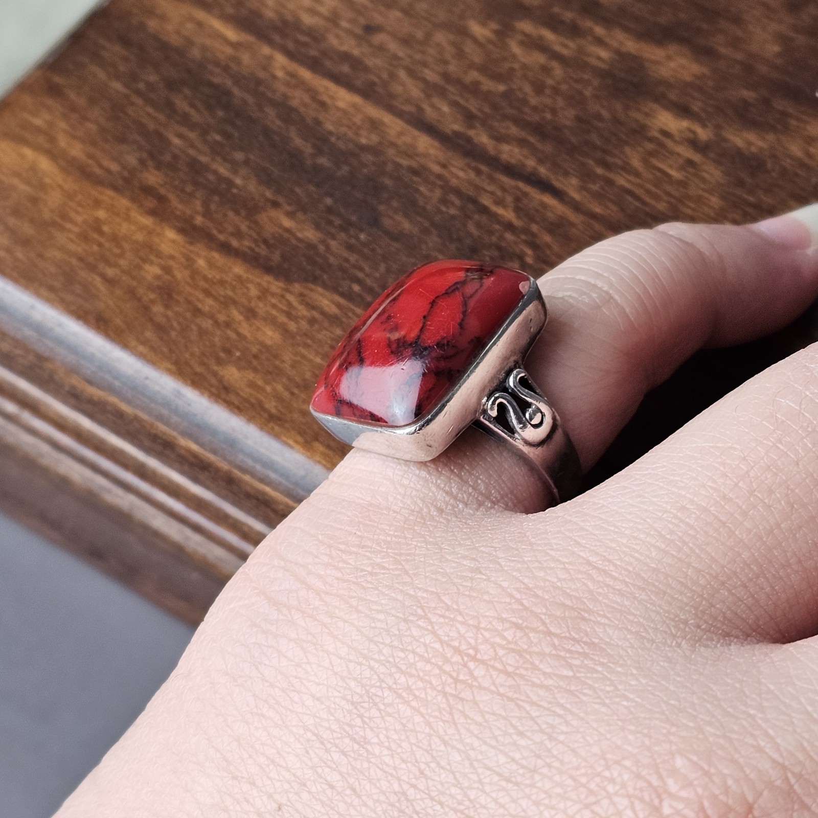 Vintage 925 Sterling Silver Red Jasper Statement Ring Size 7 – 7.13g