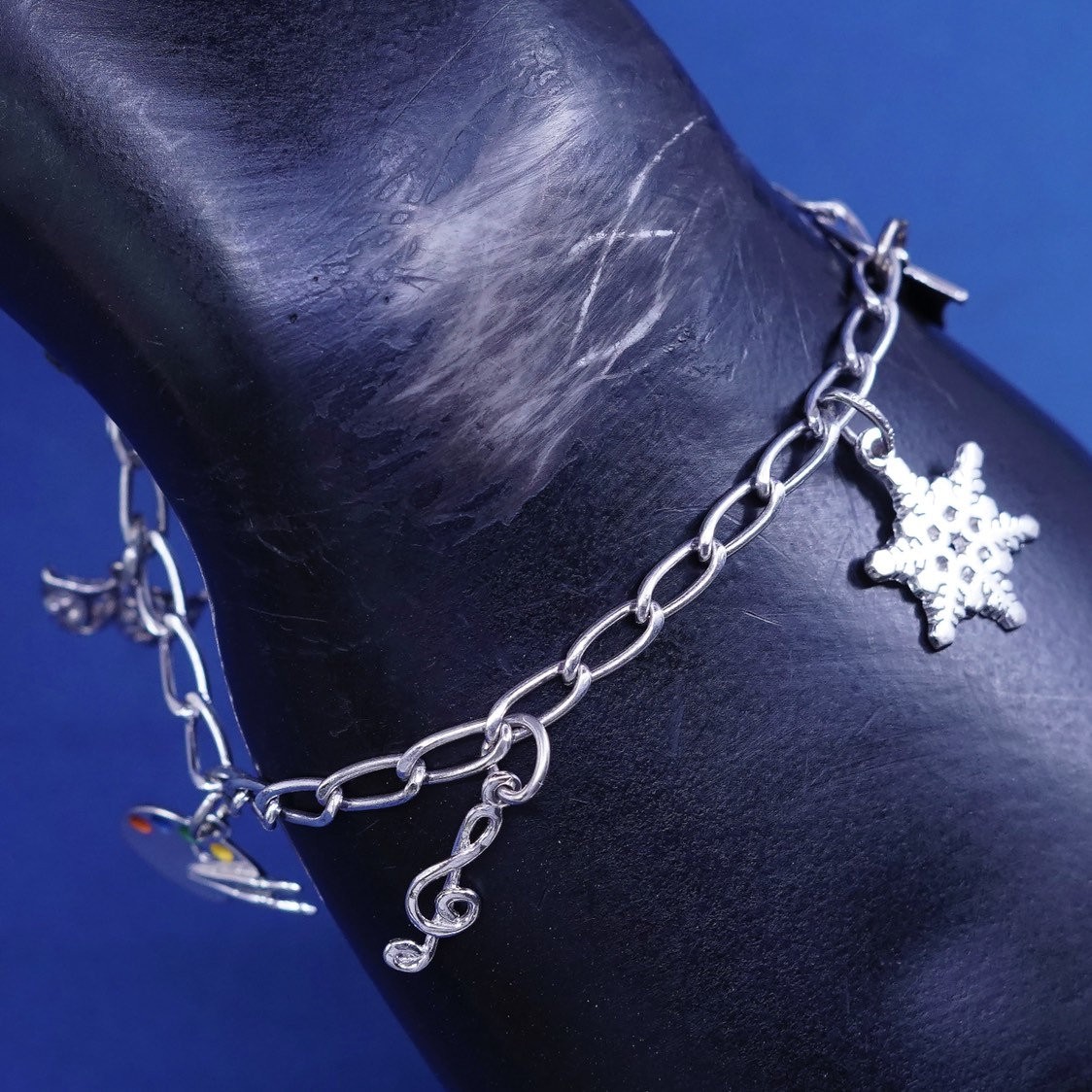 6.5″, vtg Sterling silver handmade bracelet, 925 elongated chain w/ 5 charms