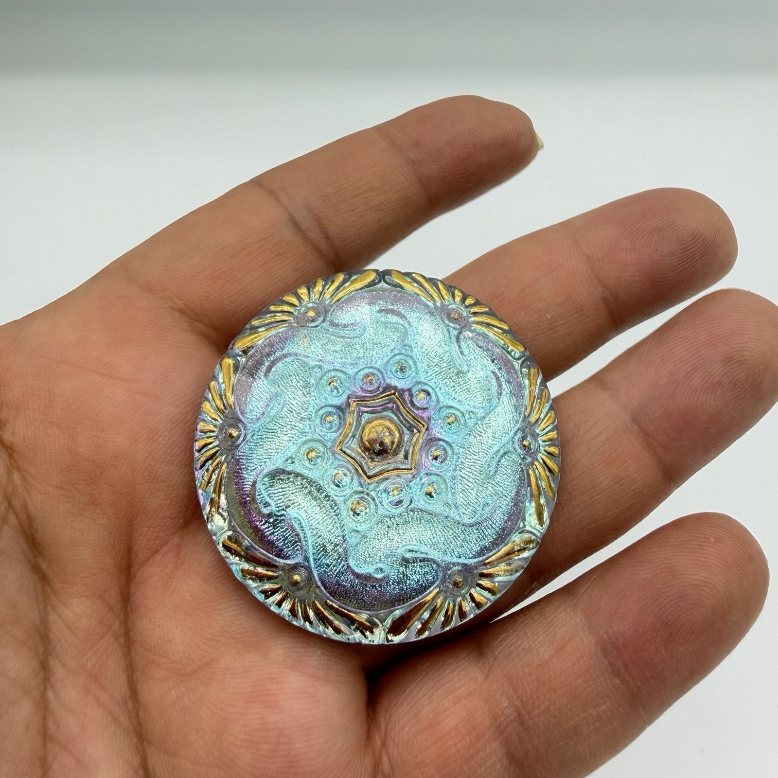 Vtg Czech Glass Button Brooch Pendant Blue Purple Iridescent Stunning