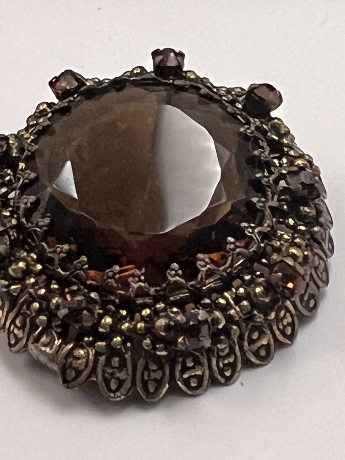Vintage Austria Golden Brown Dark Amber Filigree Gold Tone Pin Brooch Bent Edge