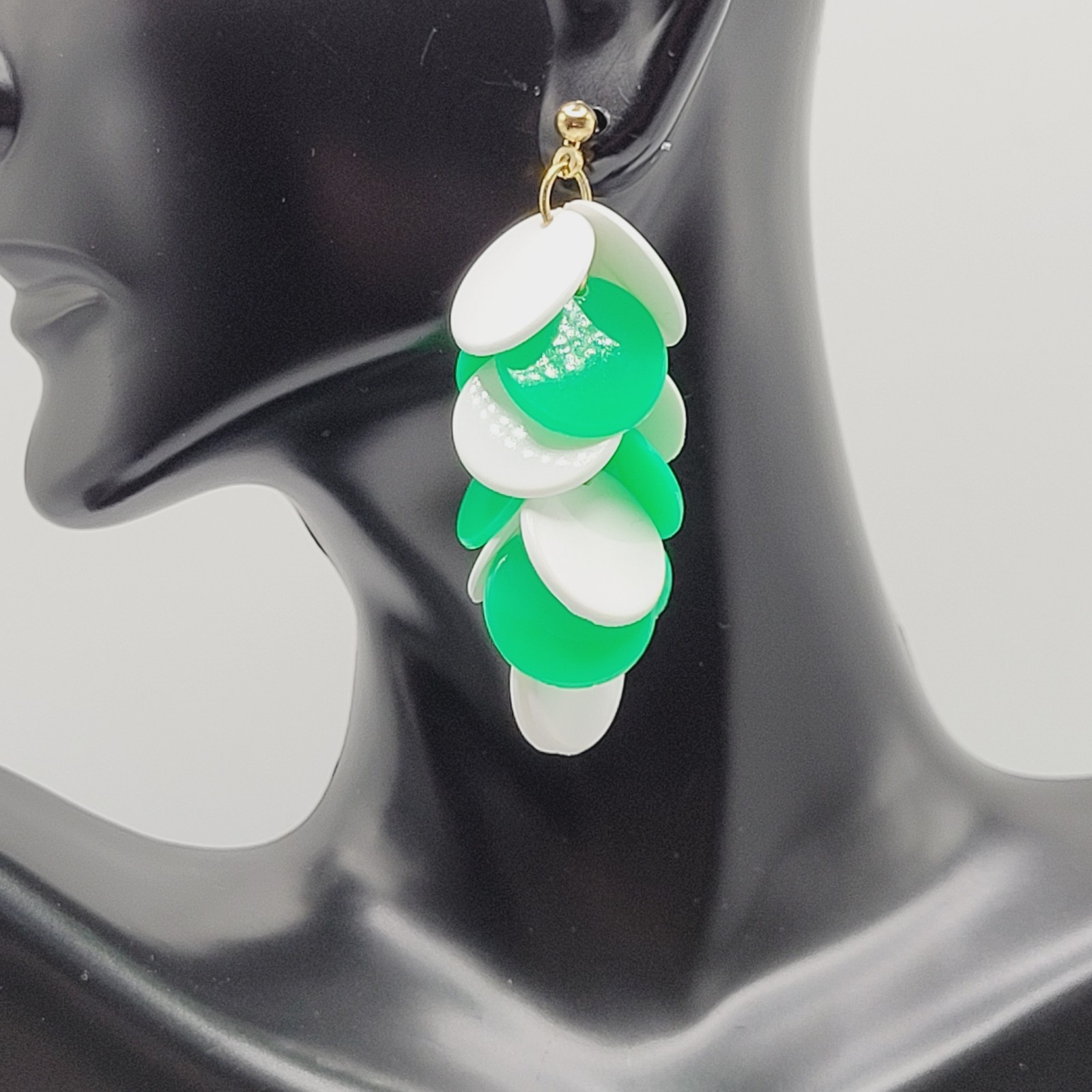 Green and White Multiple Plastic Disc Wiggly Dangle Vintage 80s Pierced Earrings