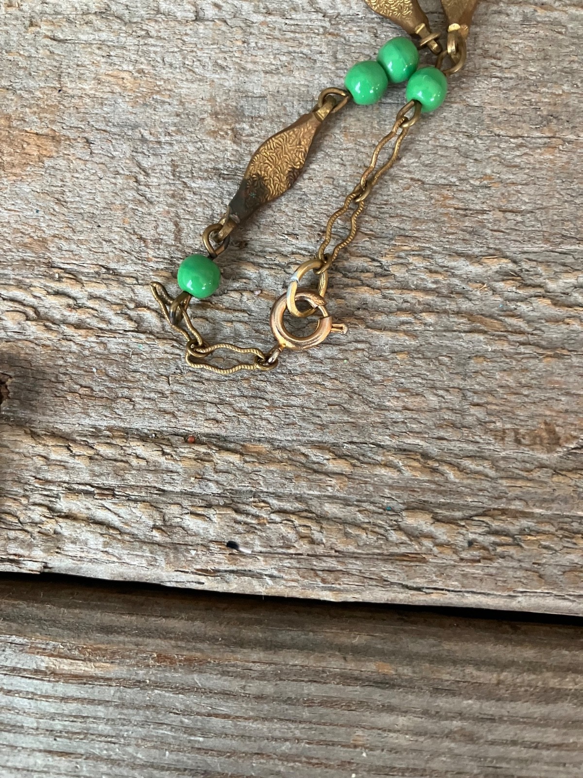Vintage Art Deco Czech Green Glass Carved Beads Paperclip Chain 26 in Necklace