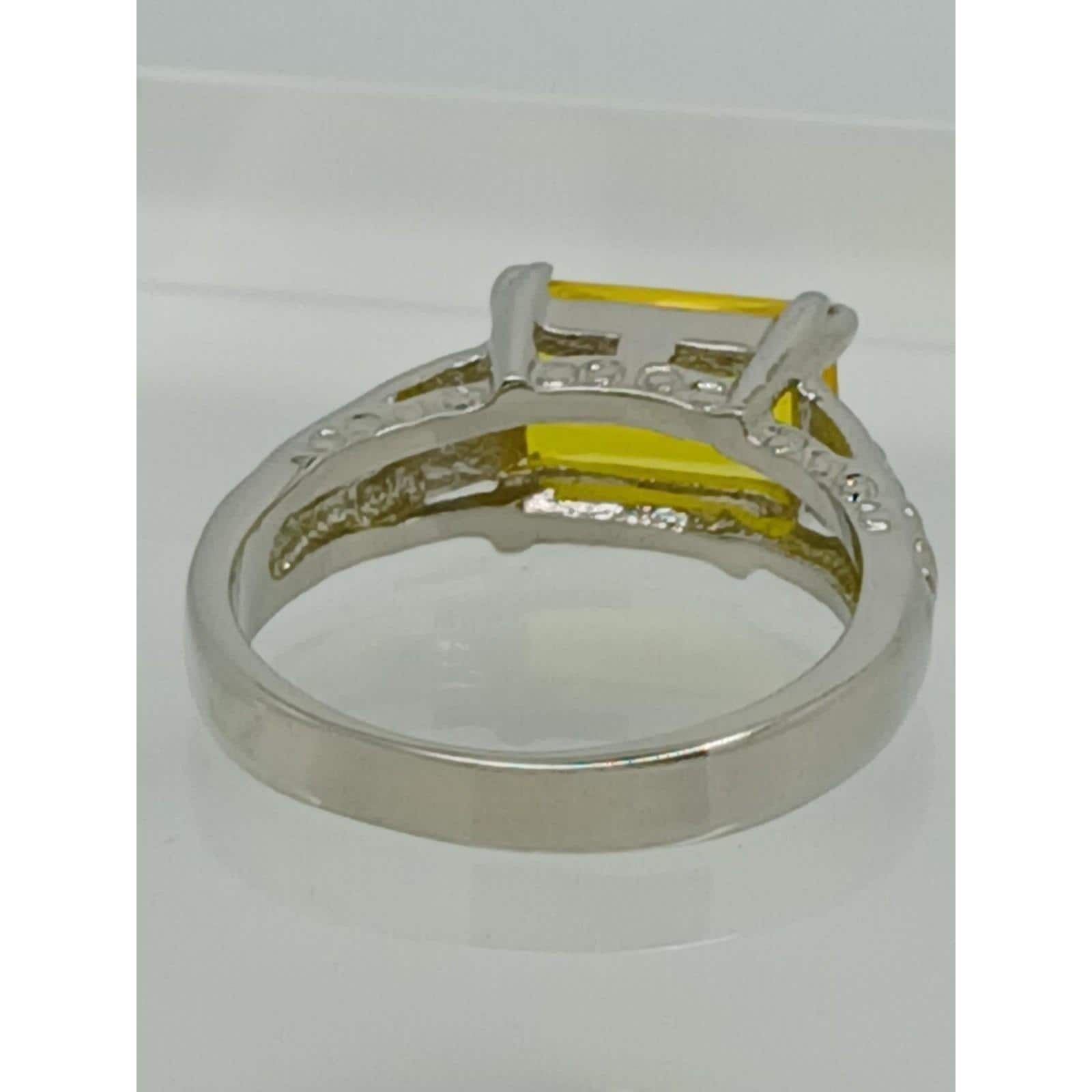 Vintage 1990s Yellow Radiant Cut 3ct CZ Cocktail Ring Silver Tone Size 8 NOS