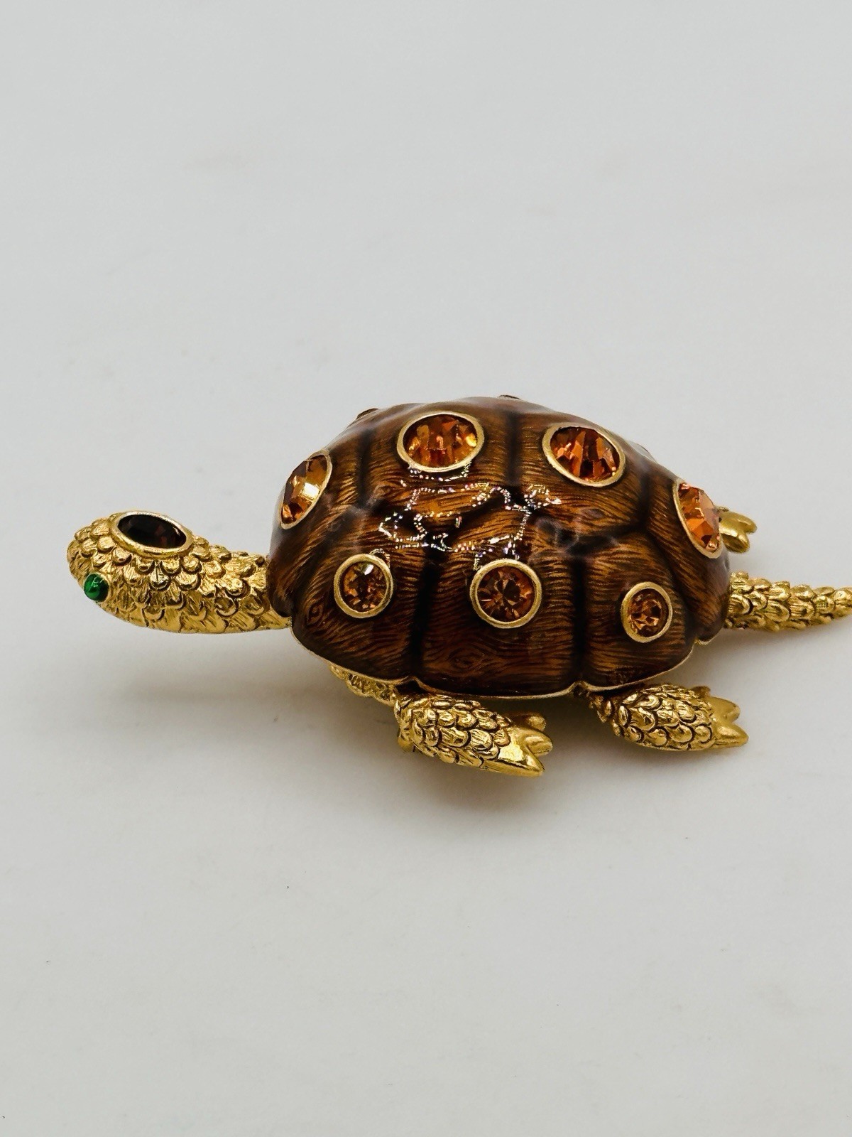 Signed Joan Rivers Turtle Brooch Pin Gold Tone Brown Enamel Amber Rhinestone
