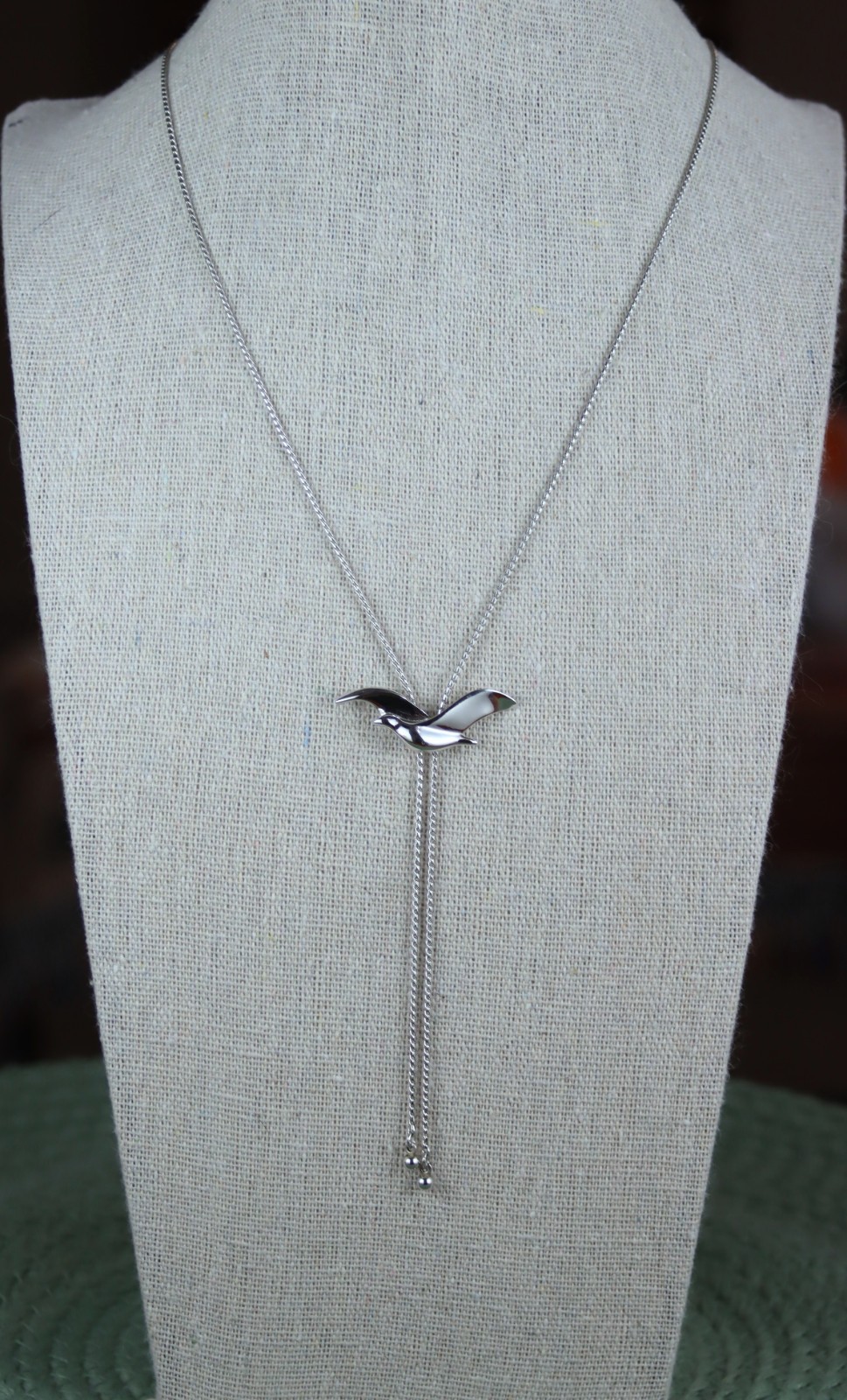 Vintage 1984 Avon Sea Gull Lariat Slide Necklace