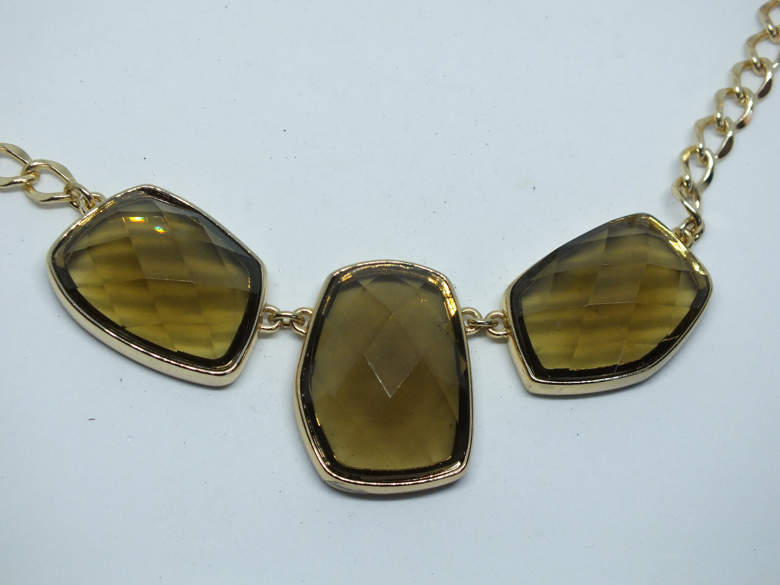 Necklace Choker Gold Tone Olive Green Faceted Rhinestones 16-17″ Long NICE