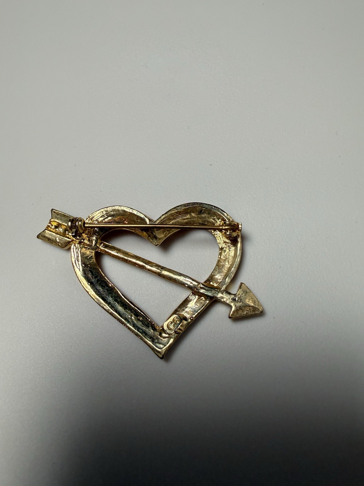 Sparkling Heart Brooch Ruby Red and White Arrow Gold Tone Jewelry