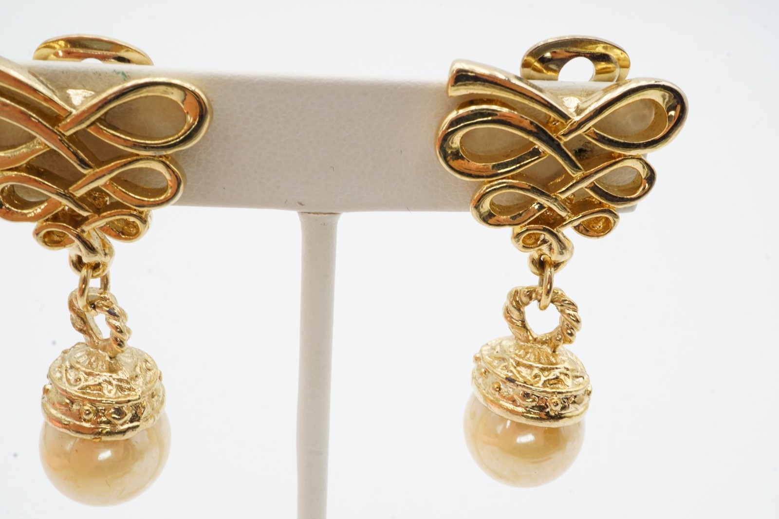 Vintage Clip On Earrings Gold Tone Faux Pearl F4