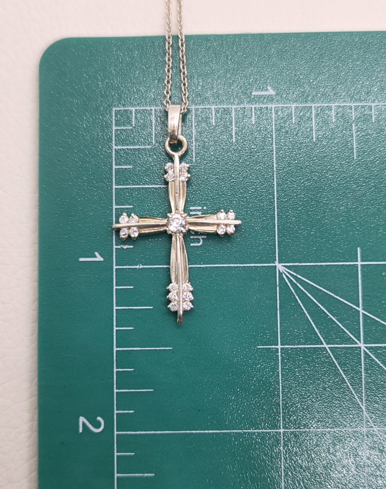 Vintage Avon Sterling Silver 925 Cubic Zirconia Cross Pendant Chain Necklace 19″