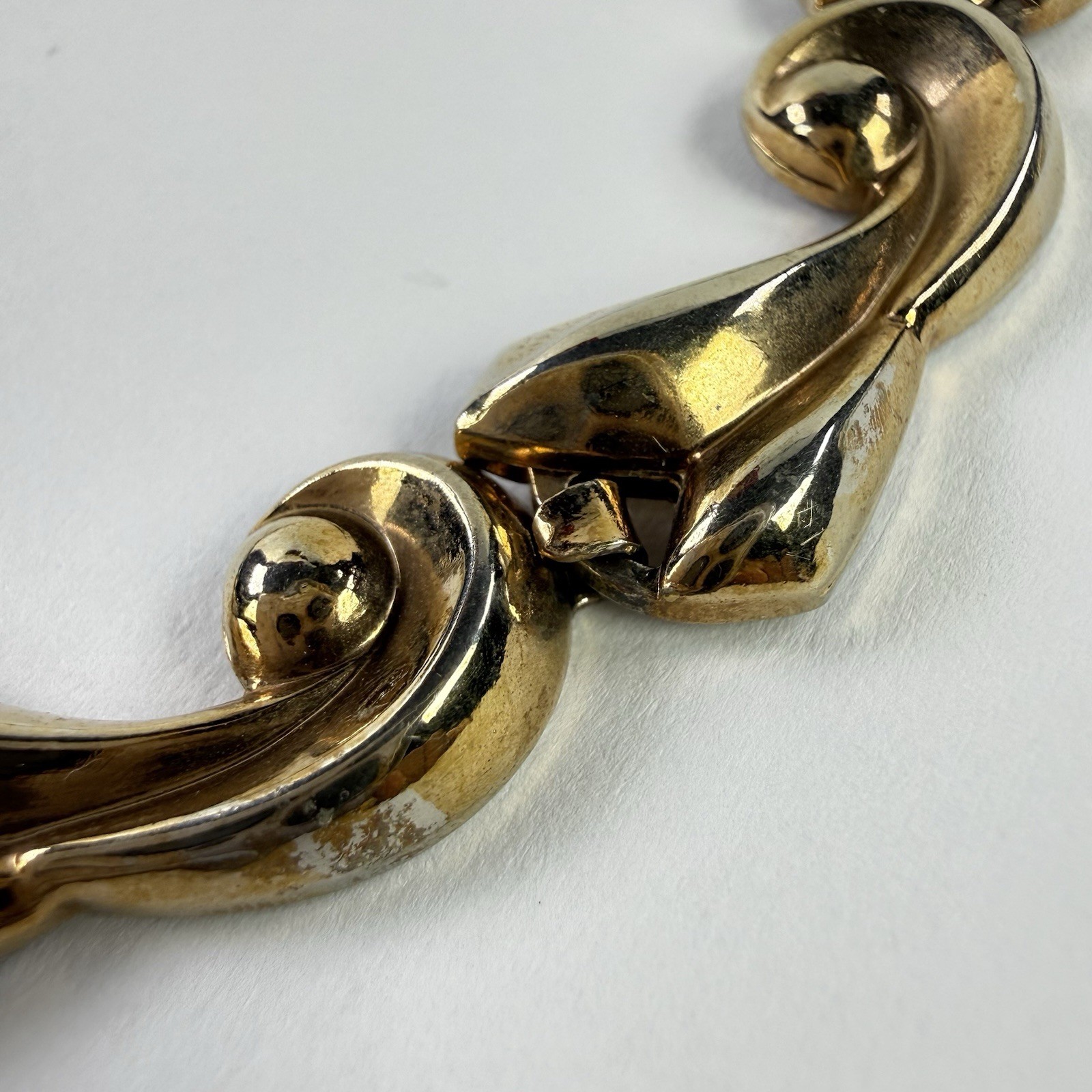 Vtg Gold Tone Scroll Link Necklace 14” Choker Statement Necklace Unbranded