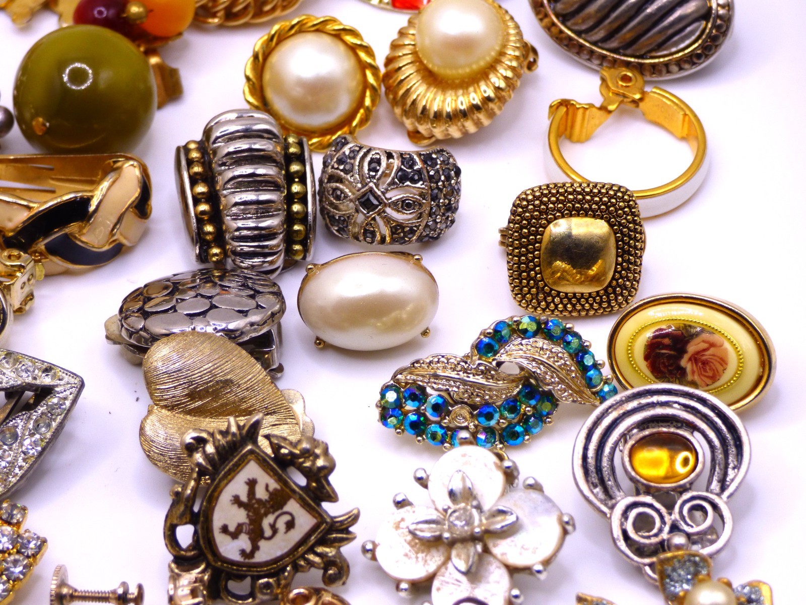 🌷 Vintage Lot of Over 85 Single 1.7 lb Lots of Signed~CINER + Clip On Earrings
