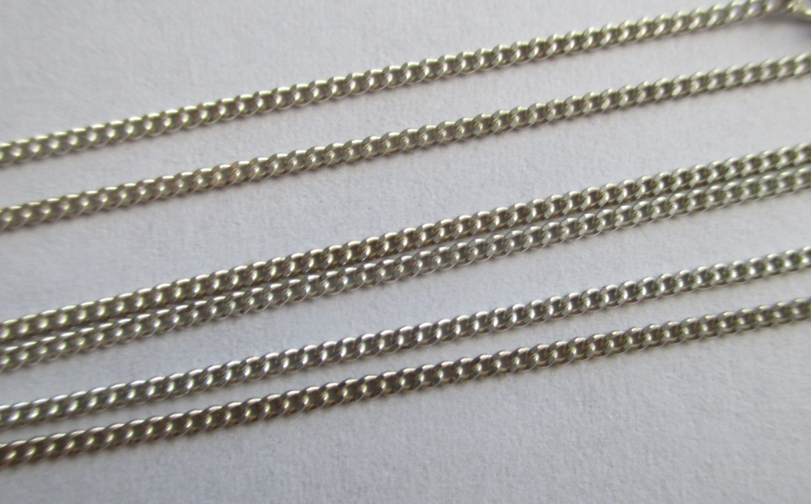 18in VINTAGE STERLING SILVER ITALY 925 FINE CURB LINK CHAIN 1mm 1.3g