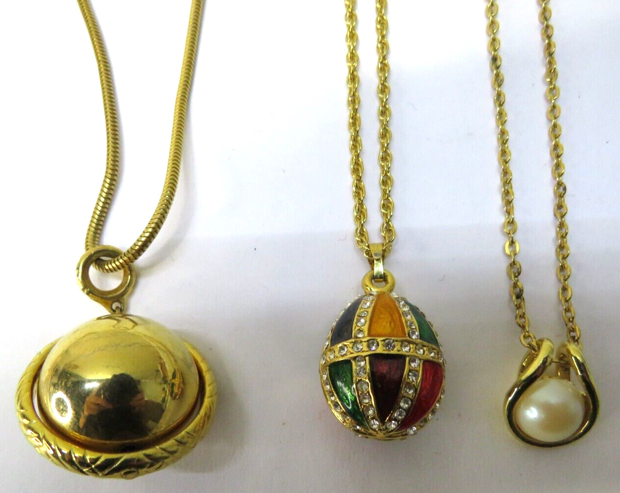Vintage LOT of 12 Necklaces Assorted Sizes & Colors Gold red white pearl