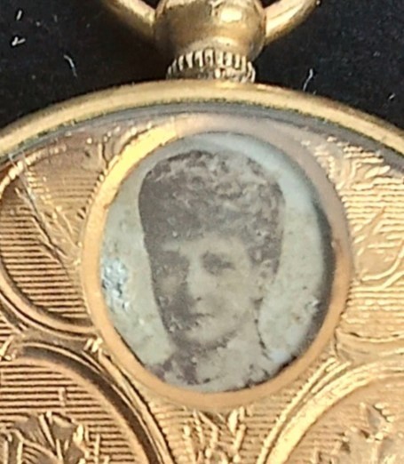 Early Gold Filled Unusual Mechanical Miniature Royalty Photos Locket Pendant