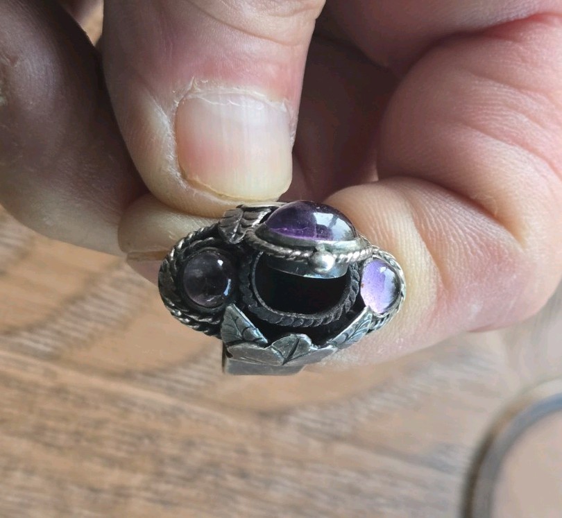 Vintage 1″ Amethyst Poison Pill holder 925 STERLING SILVER Ring SIZE adjustable.