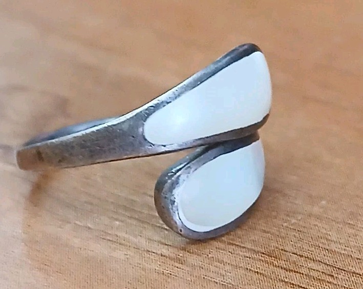 Vintage Sterling Silver Mother Of Pearl Inlay Adjustable Ring 5.5-8