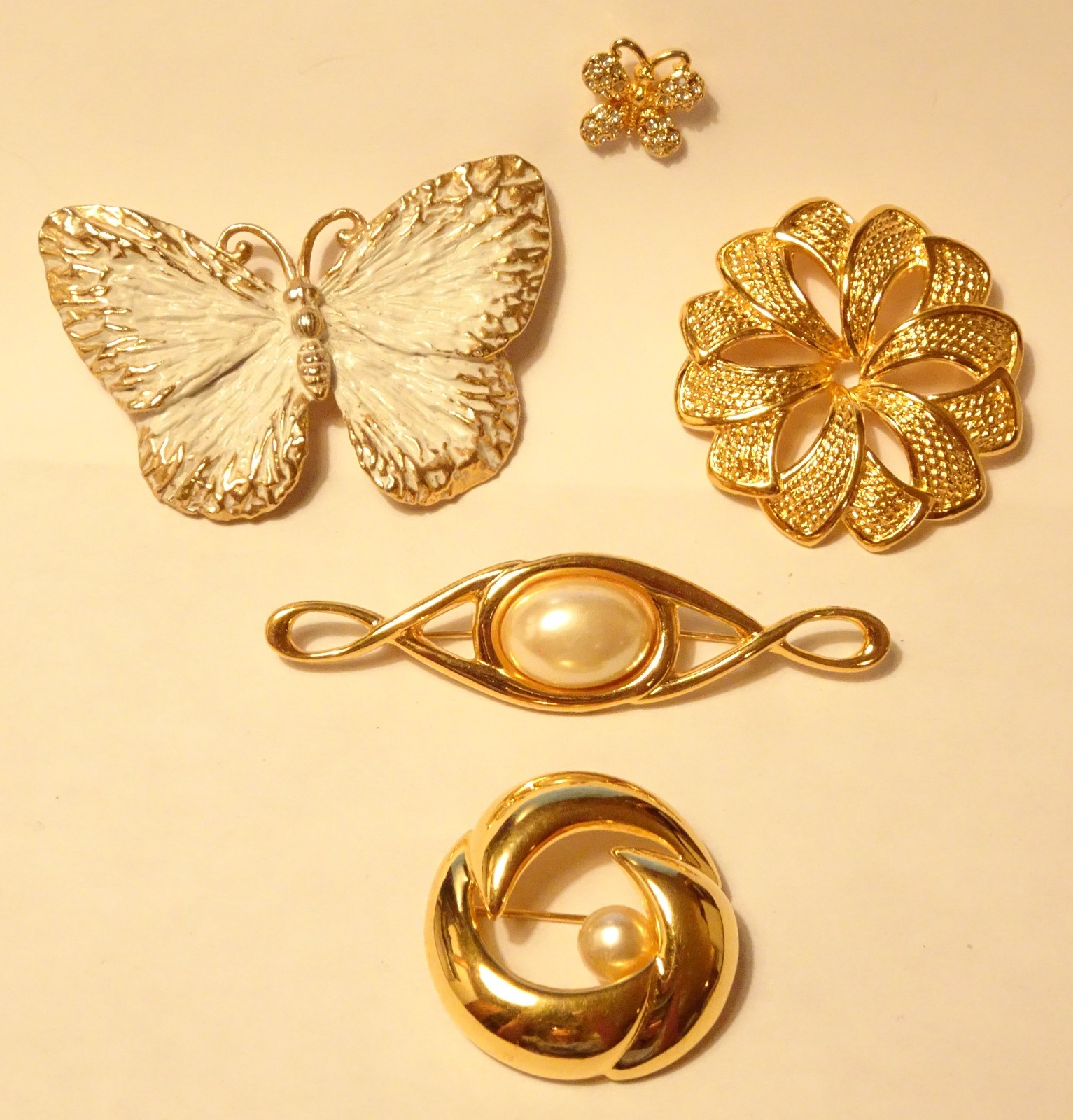 Signed Napier Brooches Pins Lot of 5 Gold Tone & White Vintage