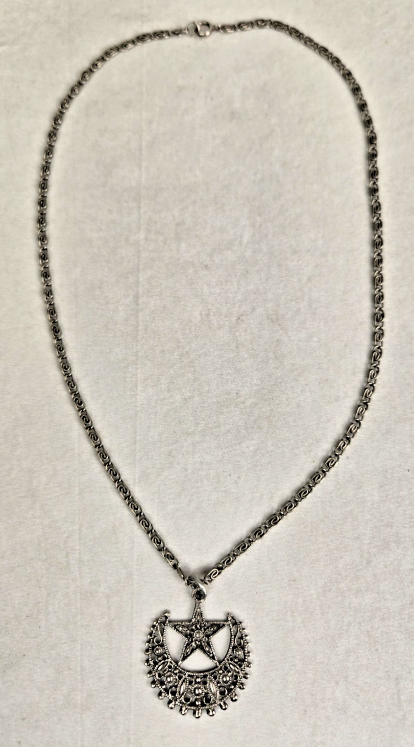 Silvertone Crescent Moon & Star Pendant Necklace Excellent Condition