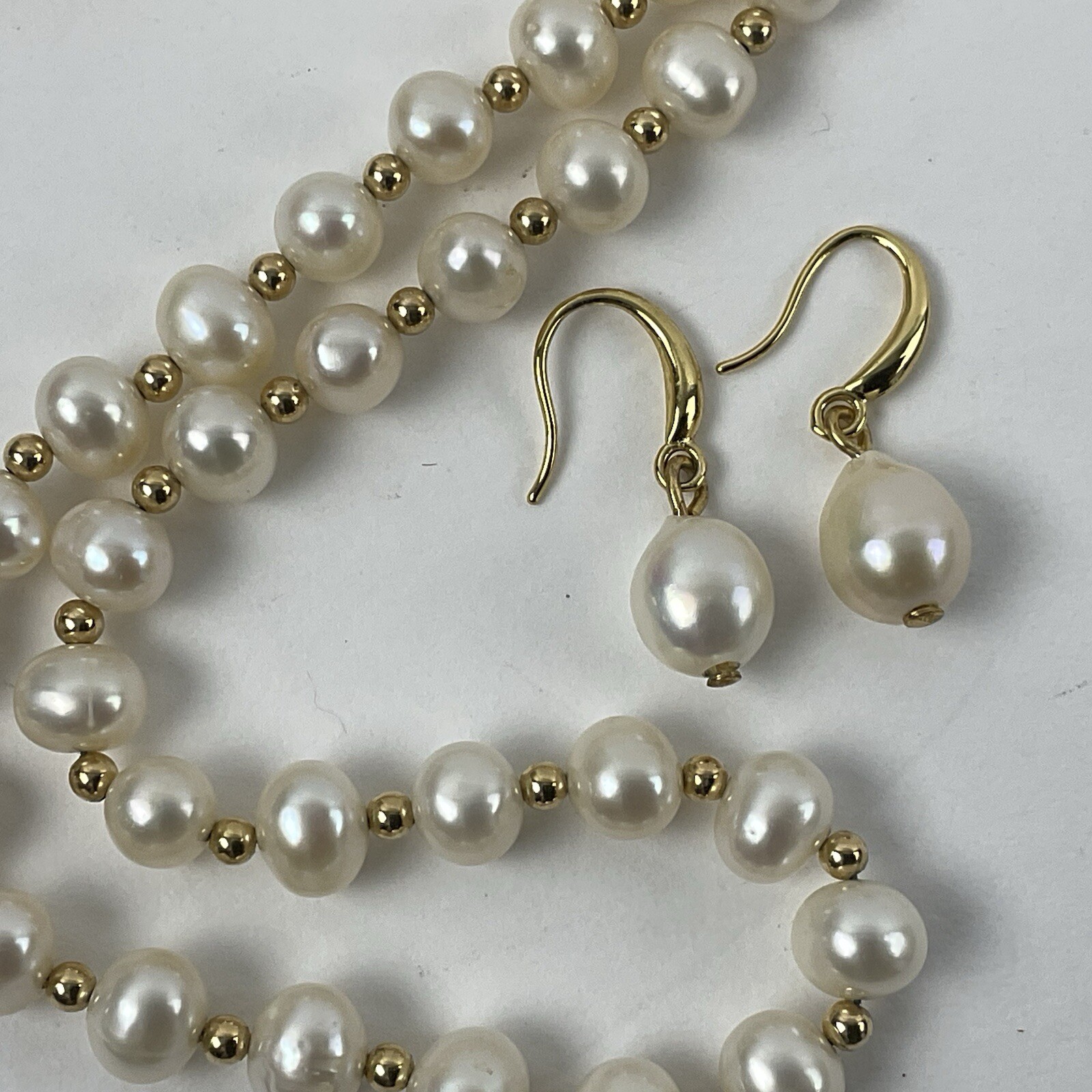 Vintage White Pearl & Gold Filled Beads Necklace Near Round 18″ Gift Earrings